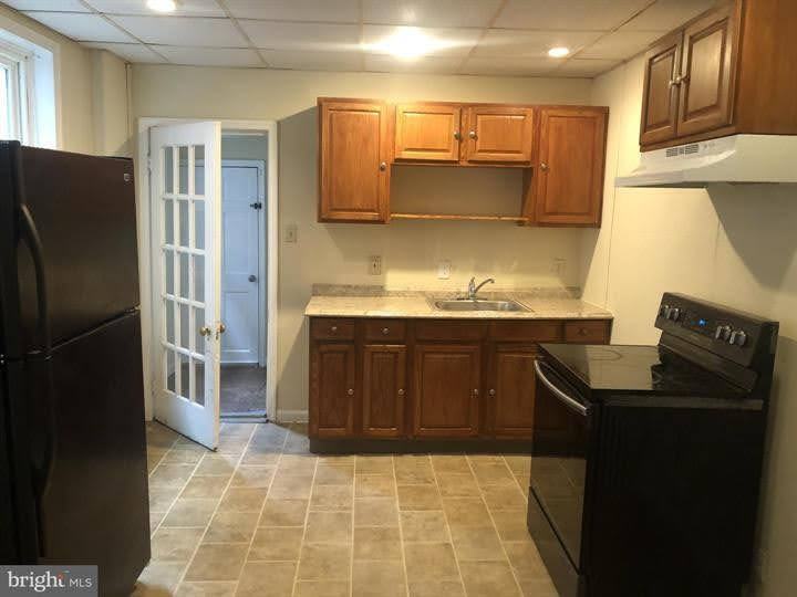 21 Stroud St #1 - Photo 3 of 13