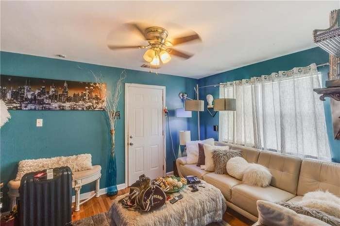 5518 Warrington Dr #B - Photo 3 of 7