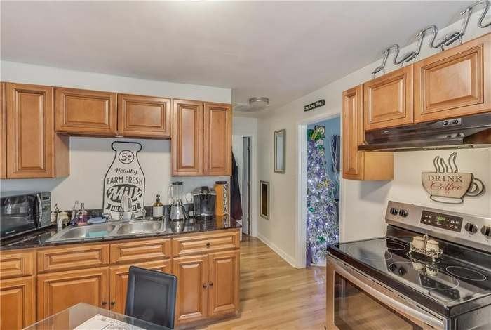 5518 Warrington Dr #B - Photo 6 of 7