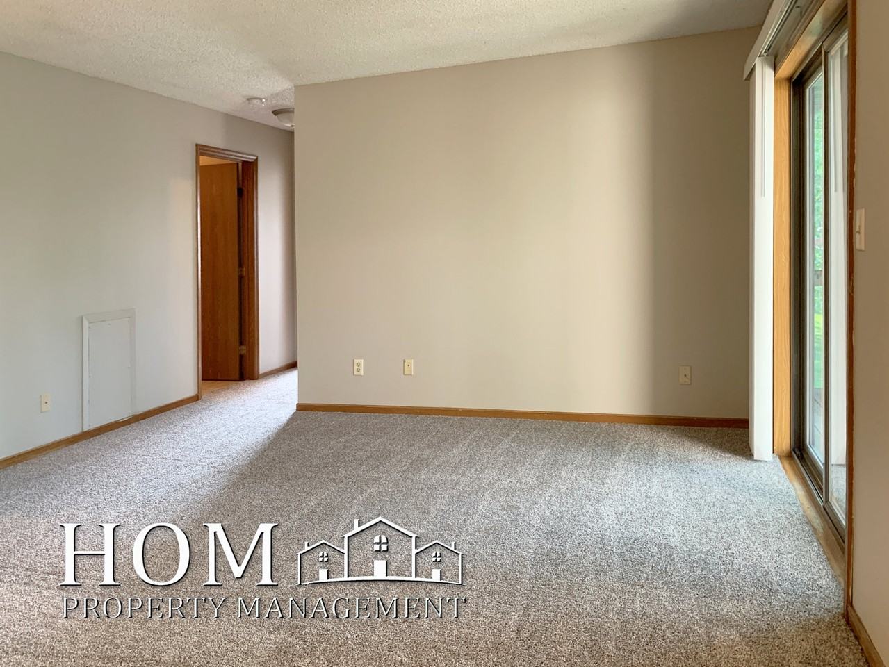 131 W Lind St #8 - Photo 3 of 15