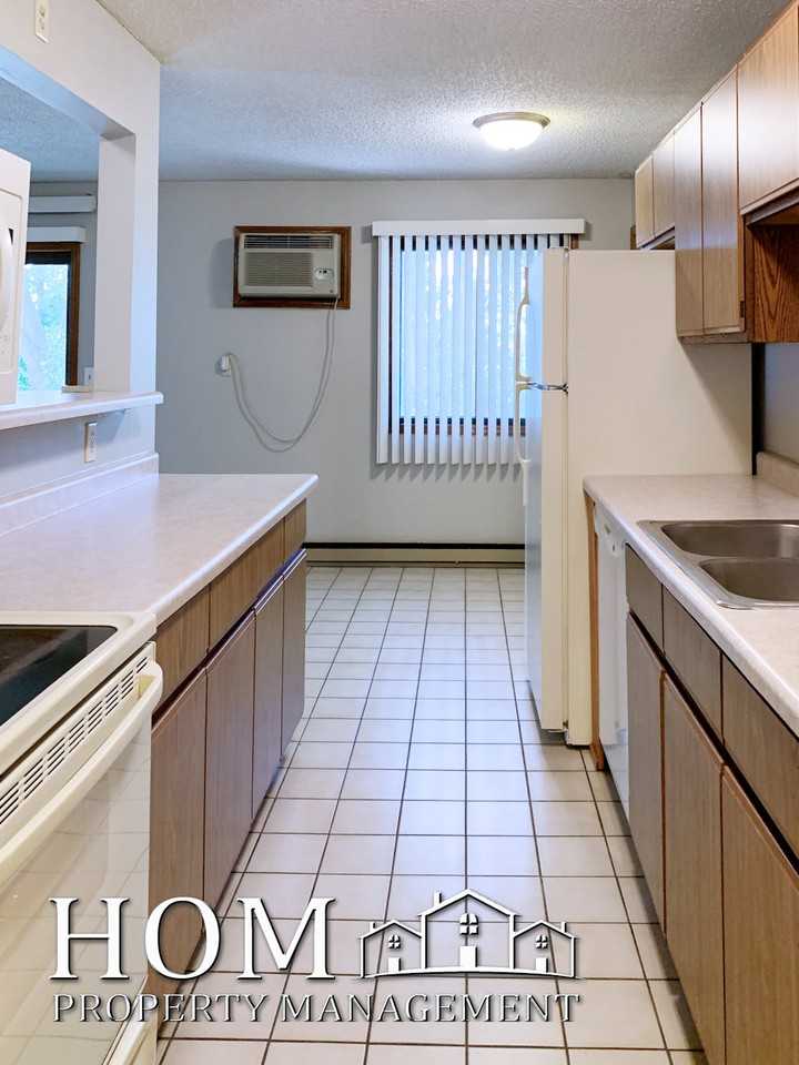 131 W Lind St #8 - Photo 6 of 15