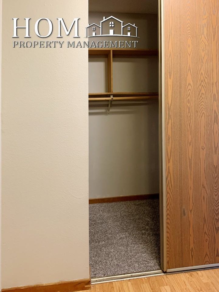 131 W Lind St #8 - Photo 7 of 15