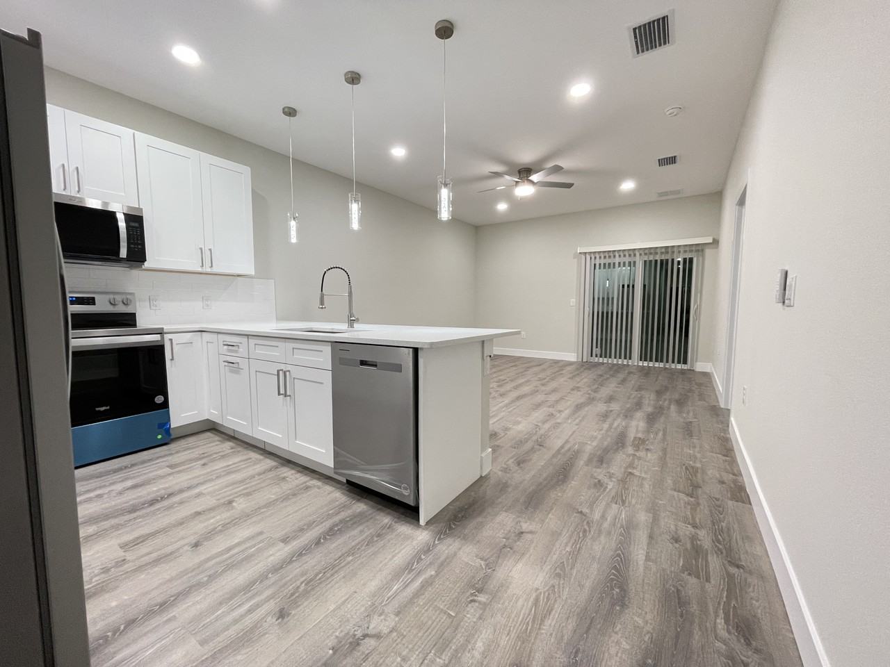 385 Bowman Ter #385 - Photo 2 of 9