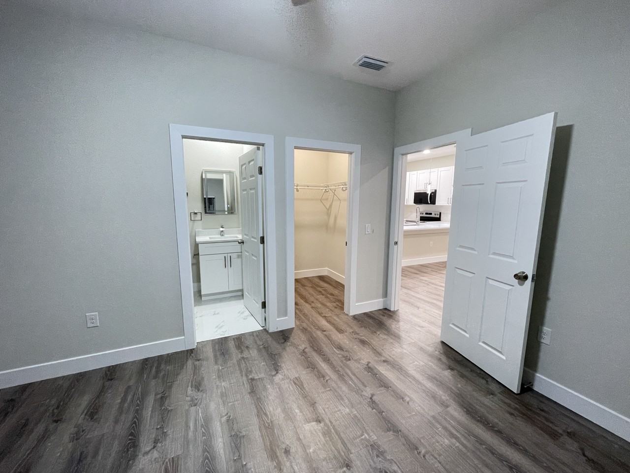 385 Bowman Ter #385 - Photo 3 of 9