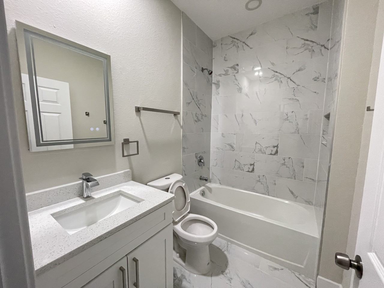 385 Bowman Ter #385 - Photo 5 of 9