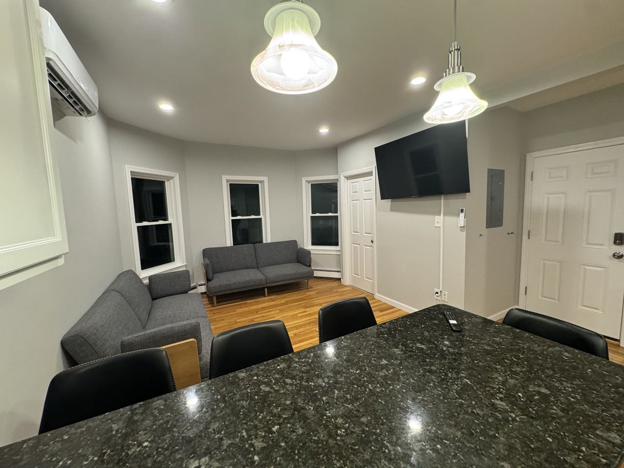 7 Pinckney Pl - Photo 3 of 12