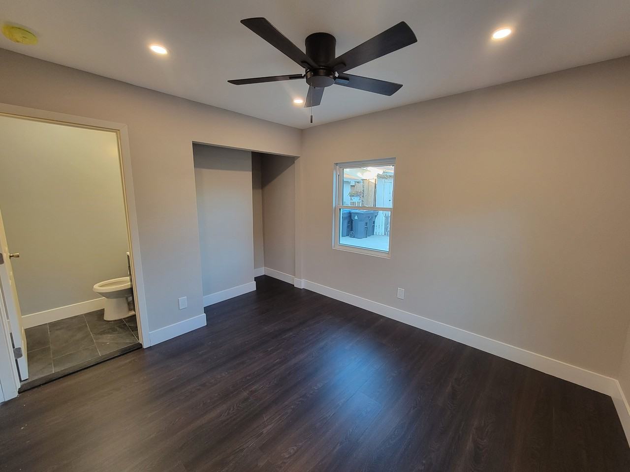 821 S Van Ness Ave #NA - Photo 6 of 10