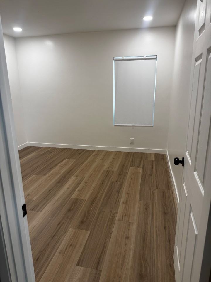 9055 Garibaldi Ave #NA - Photo 6 of 6