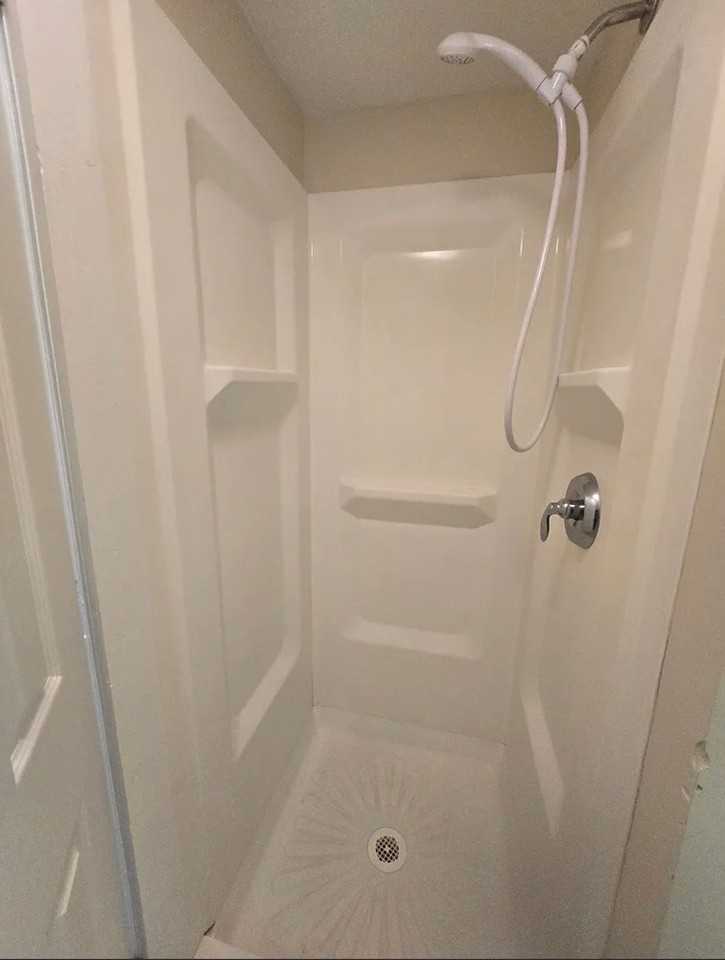 115 Lloyd St #2 - Photo 6 of 12