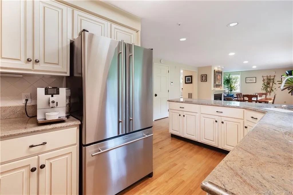 212 Richards Ave #NA - Photo 5 of 47