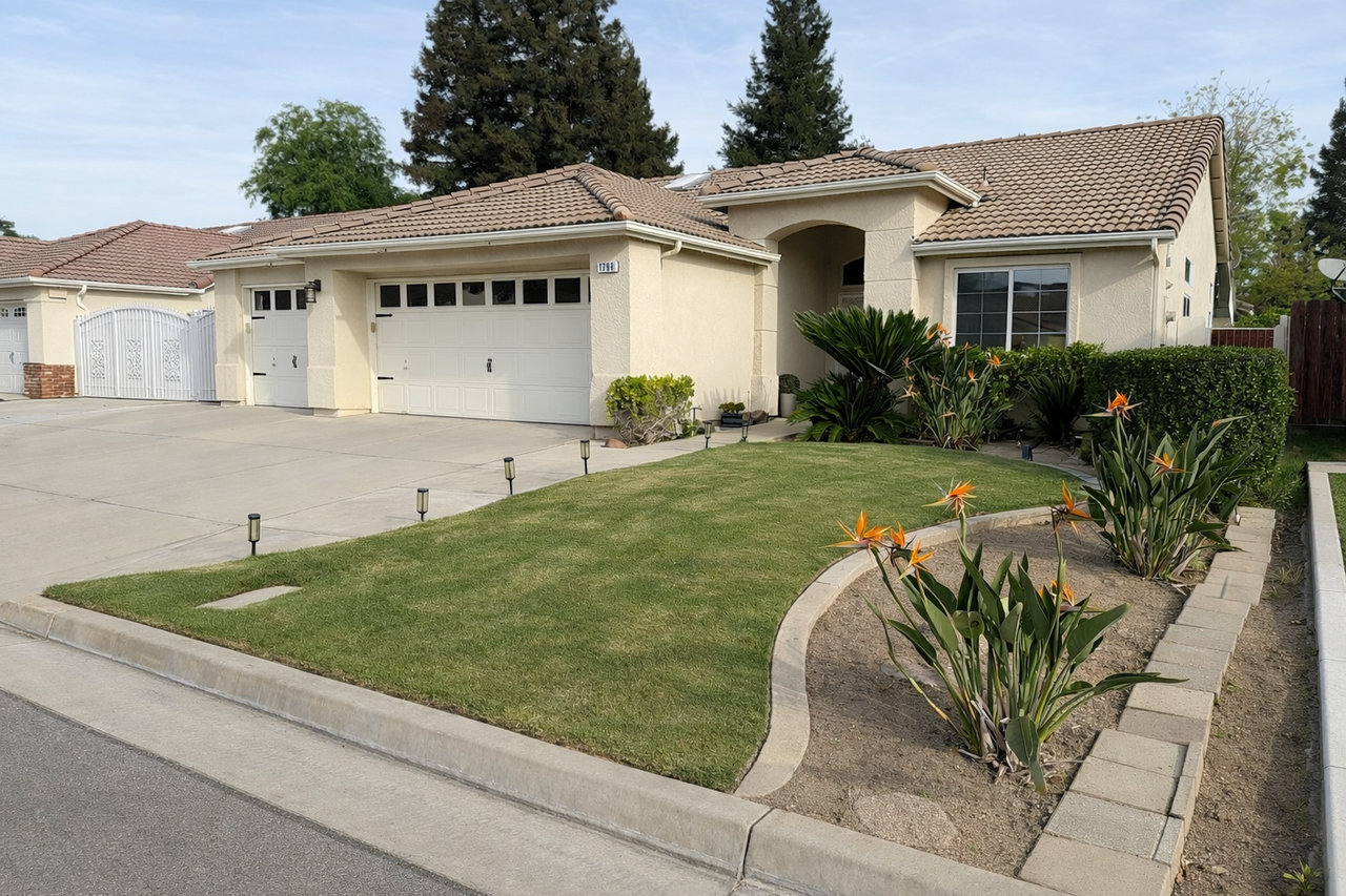 1790 E Chelsea Dr #NA - Photo 3 of 41