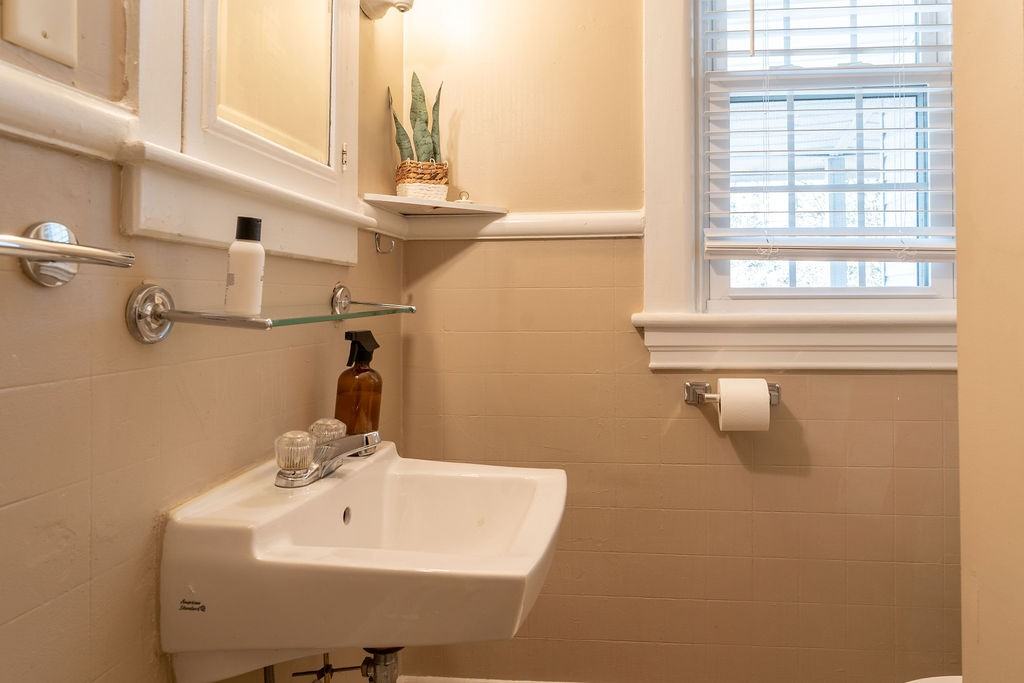 313 Frederick St #313 - Photo 3 of 41