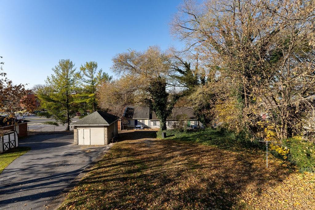 313 Frederick St #313 - Photo 6 of 41