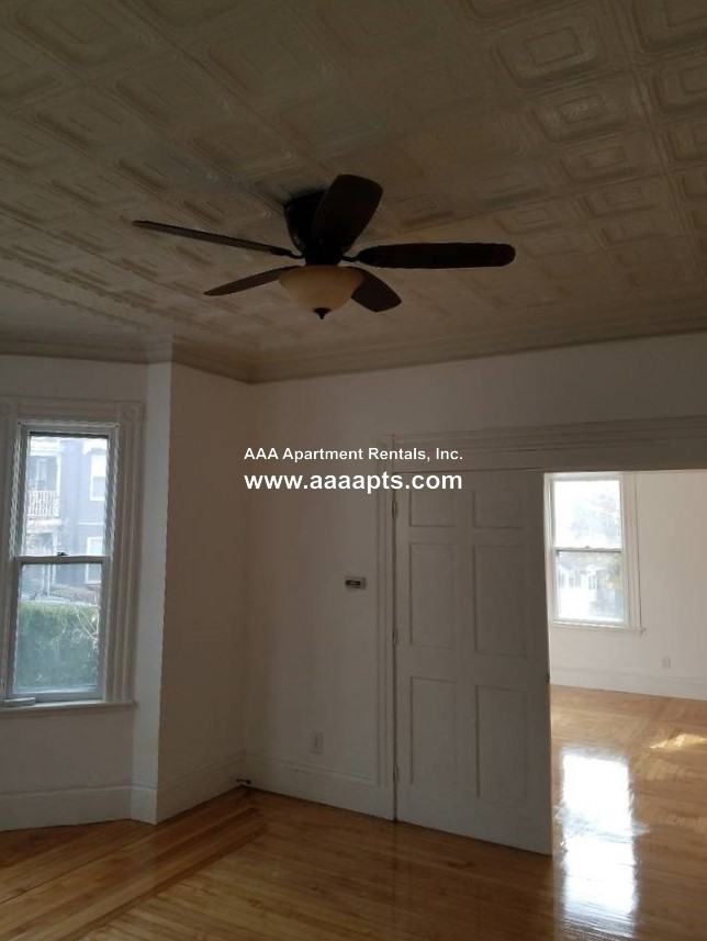 Mansfield St #1 - Photo 3 of 8