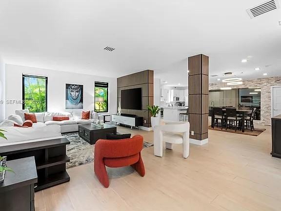 1120 Wallace St #NA - Photo 6 of 28