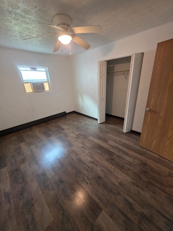 209 Perry Como Ave #I - Photo 5 of 6