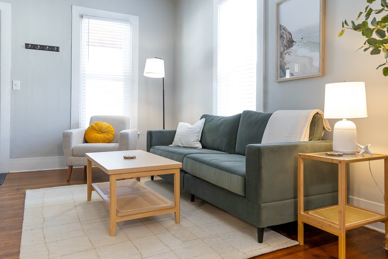 716 Coit Ave Ne #A - Photo 4 of 34