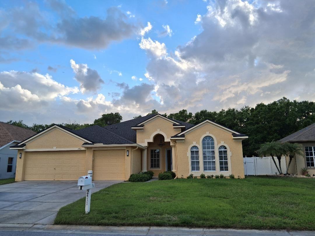 2411 Wood Pointe Dr #NA - Photo 2 of 35