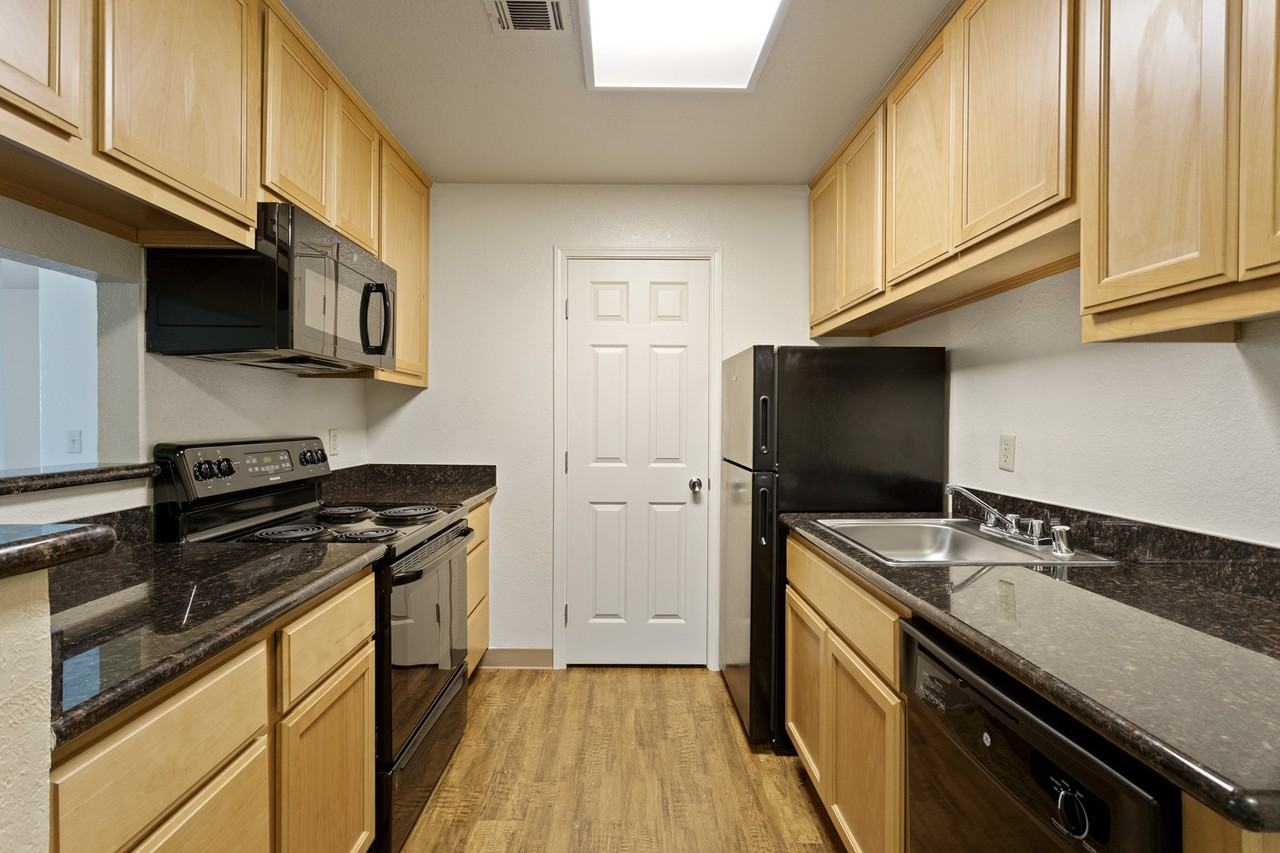 2300 Oakdale Rd #148 - Photo 7 of 15