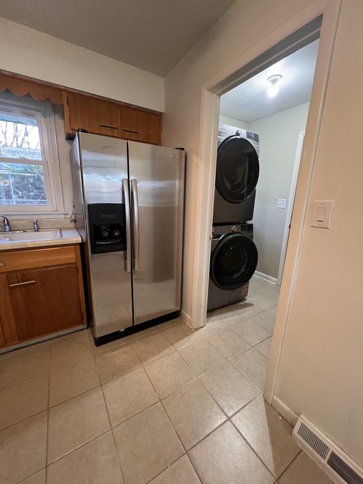 W Laclaire Ln #622 - Photo 5 of 9