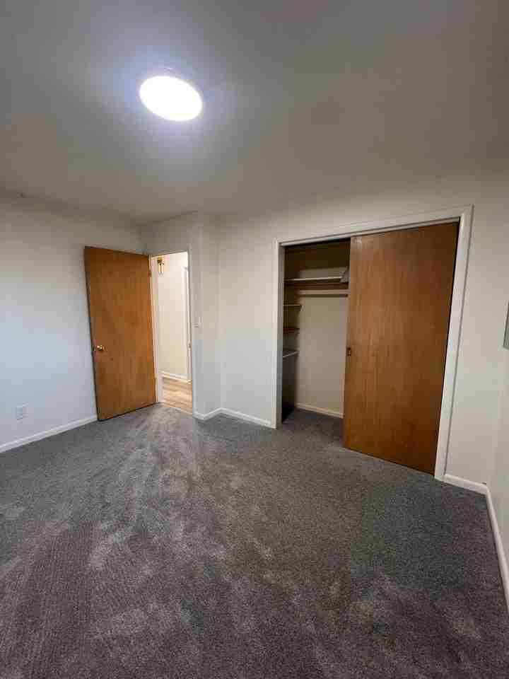 W Laclaire Ln #622 - Photo 6 of 9