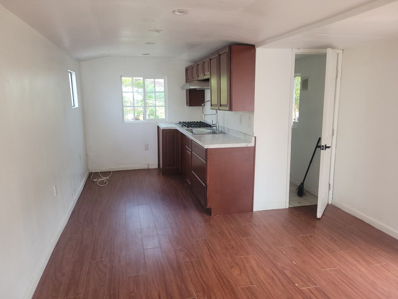 4738 W 167th St #1-2 - Photo 3 of 6