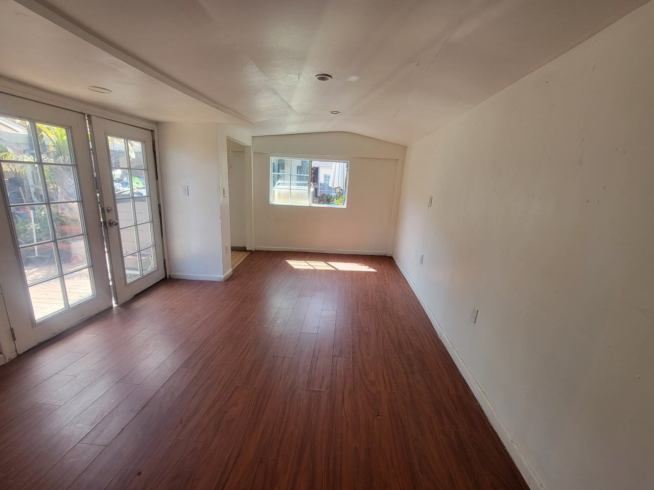 4738 W 167th St #1-2 - Photo 5 of 6