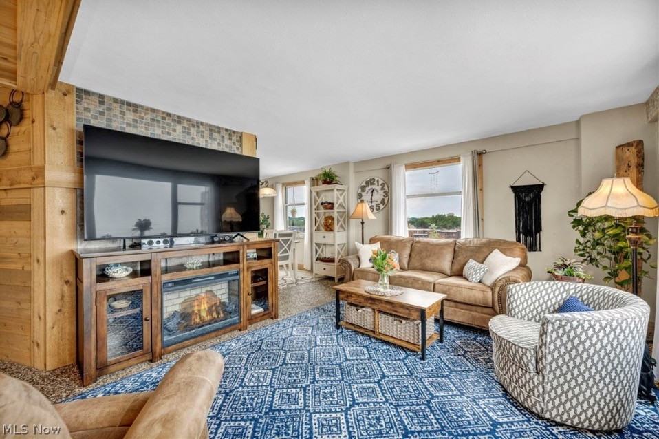 11850 Edgewater Dr #513 - Photo 2 of 25