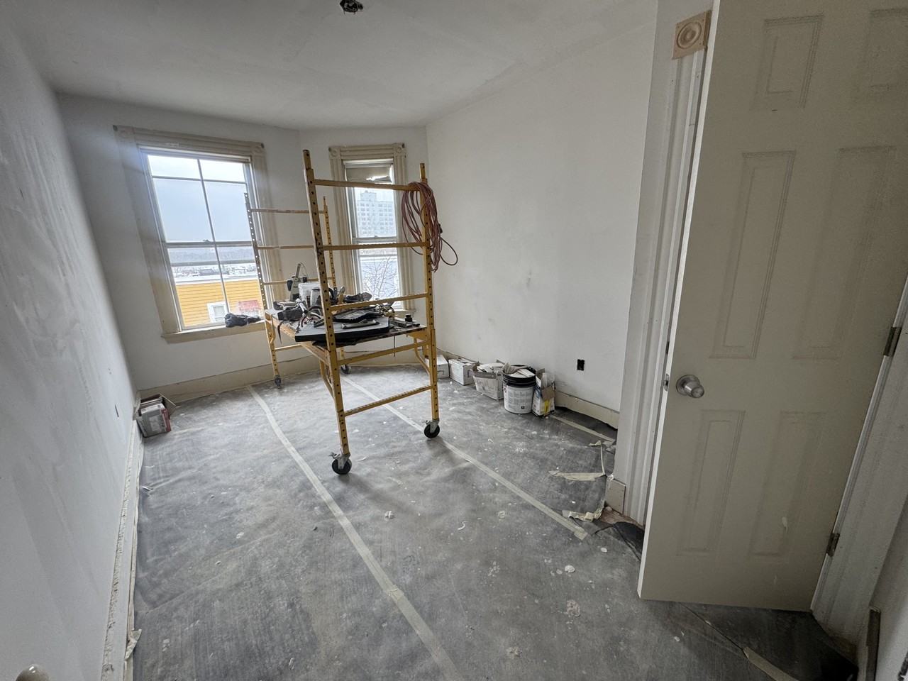 E 6th St #3 - Photo 3 of 6