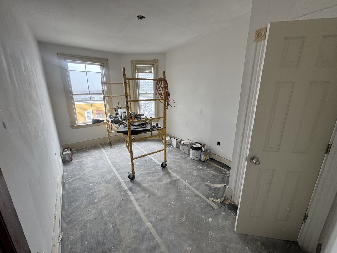 E 6th St #3 - Photo 4 of 6