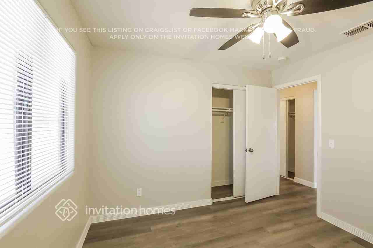 8647 W Mariposa Dr - Photo 7 of 15