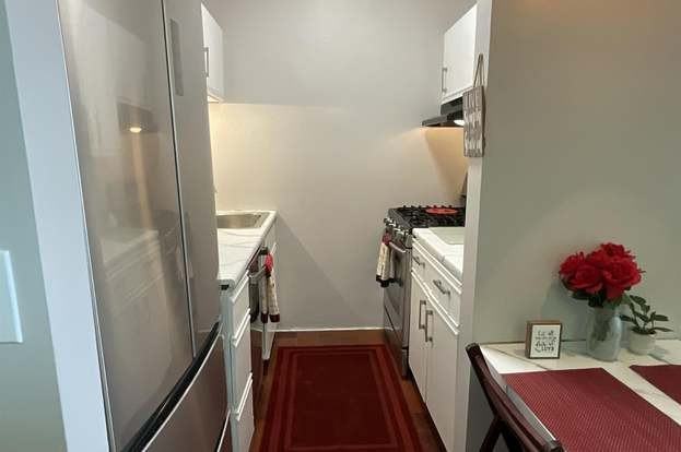 404 Meridian St #4 - Photo 3 of 14