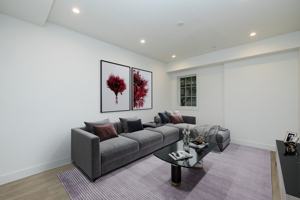 featured image of 737 Pine St