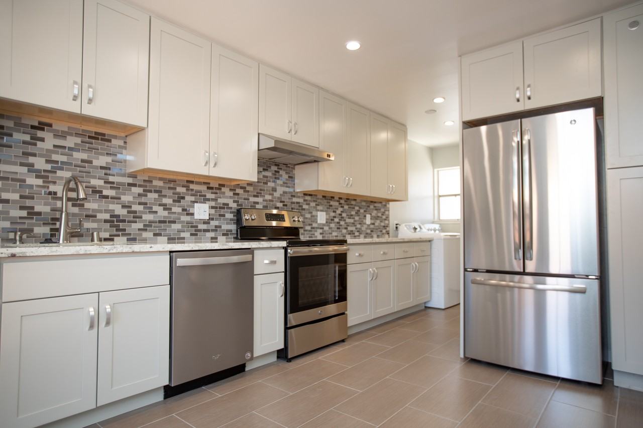 2103 South Delaware Street - Photo 6 of 47