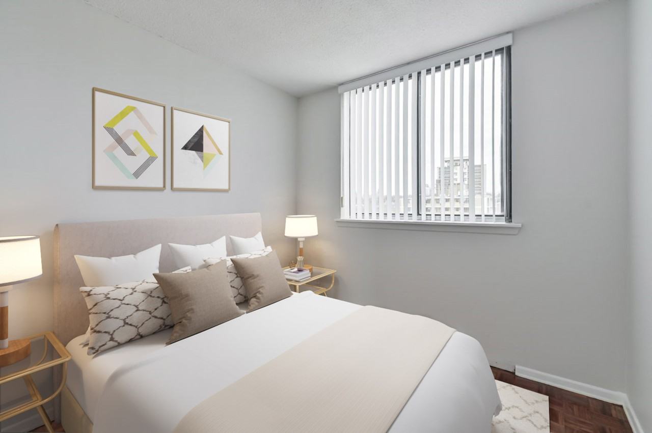 250 St. George - Photo 2 of 7