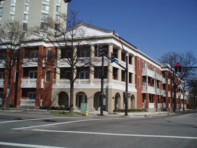 450 W Princess Anne Rd #309 - Photo 2 of 9