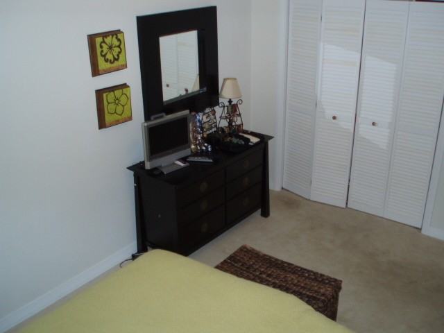 450 W Princess Anne Rd #309 - Photo 6 of 9