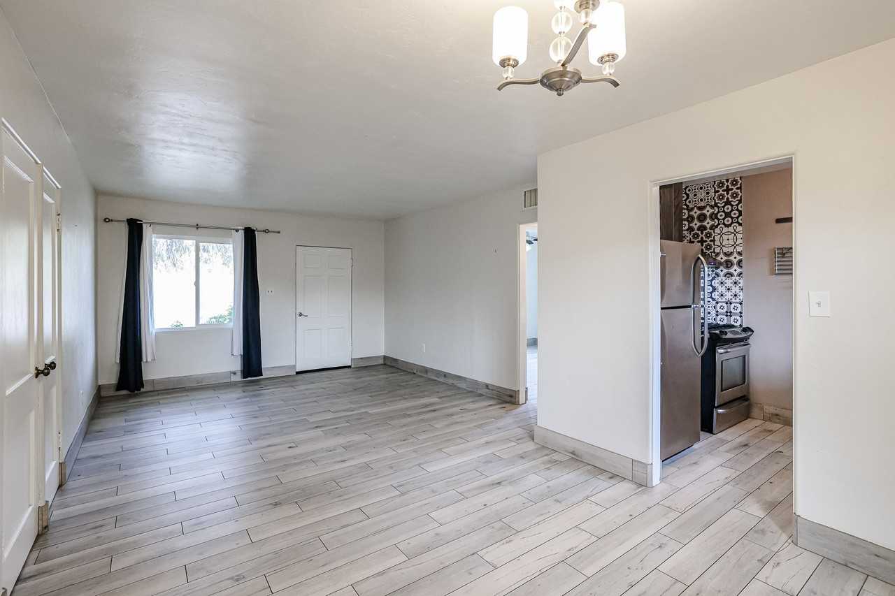 3827 N 18th St #1 - Photo 4 of 26