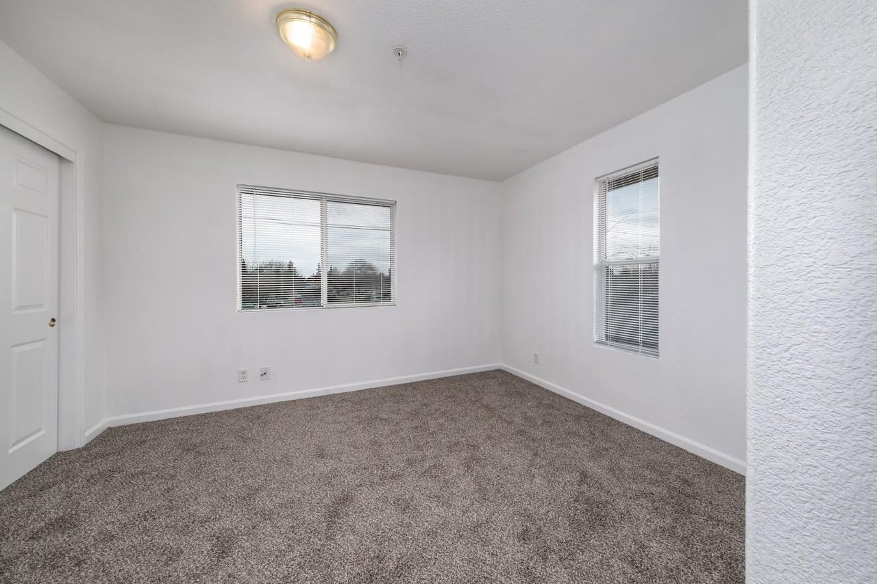 Morgan Manor Apartments - Photo 3 of 10