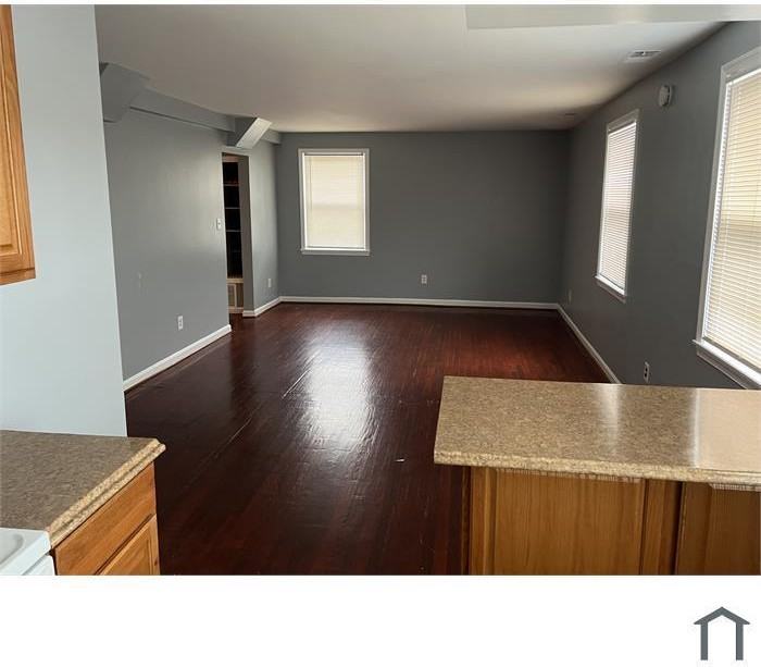 2046 Fort Davis St Se - Photo 5 of 16