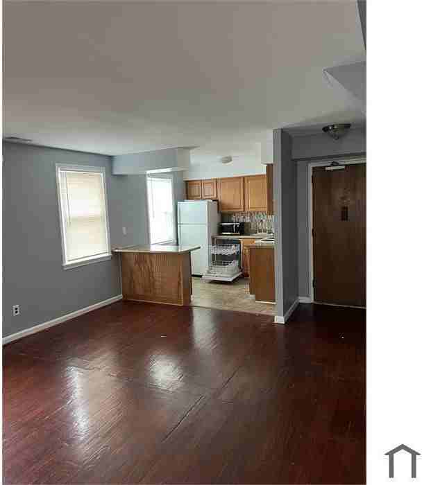 2046 Fort Davis St Se - Photo 7 of 16