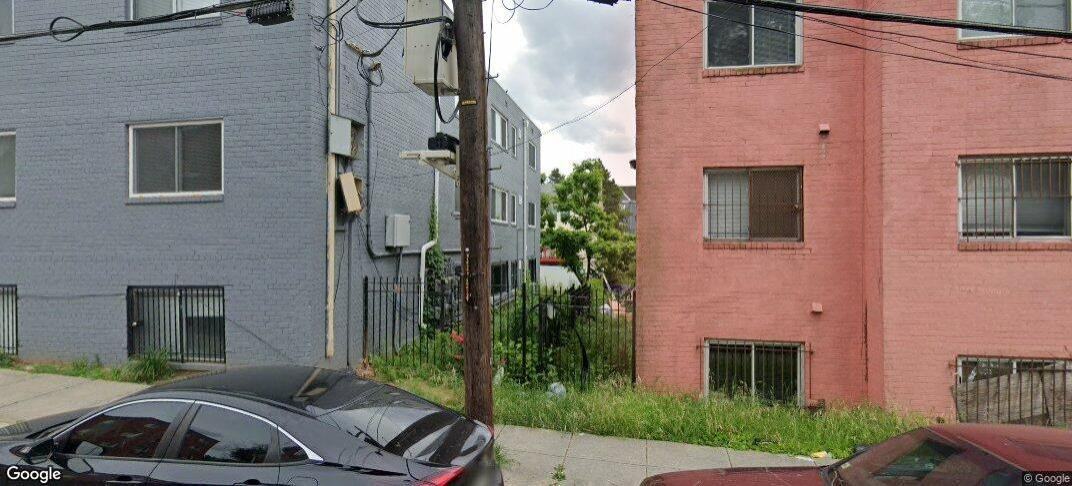 5035 D St Se - Photo 2 of 2