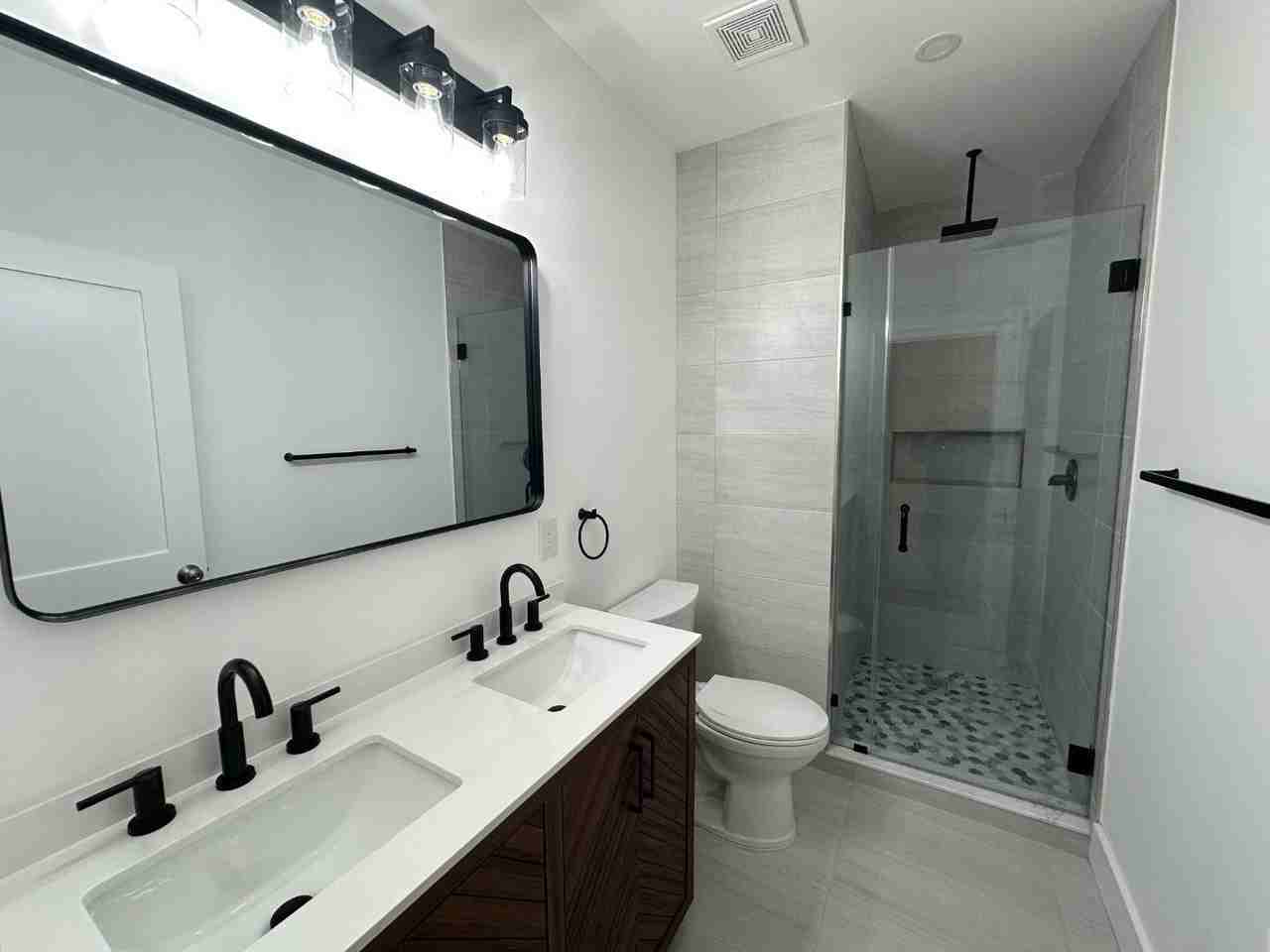 733 Gresham Pl Nw - Photo 6 of 20