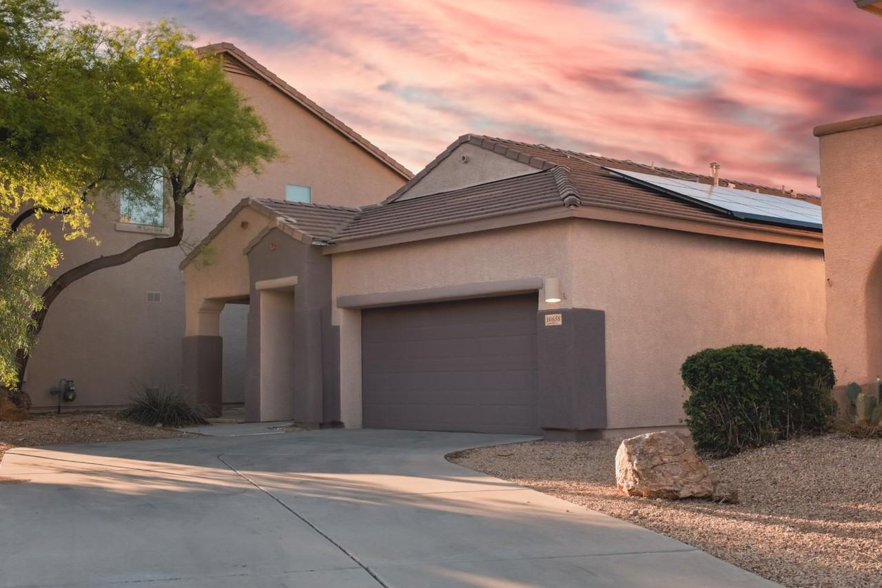 10658 S Kush Canyon Ln - Photo 2 of 13