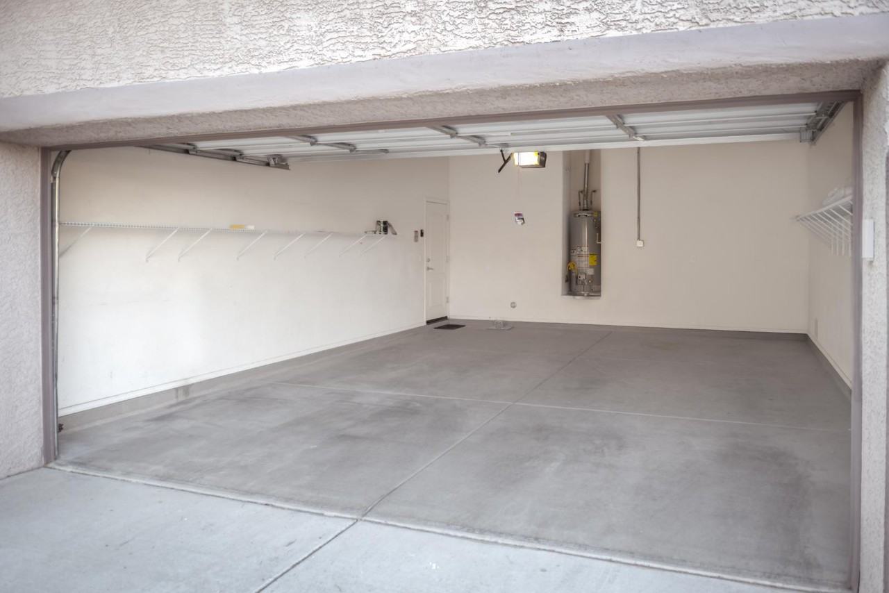 10658 S Kush Canyon Ln - Photo 3 of 13