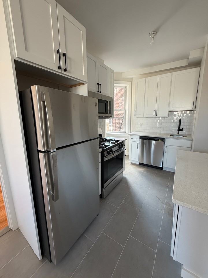 31-33 66th StreetApt 3B #3B - Photo 2 of 10