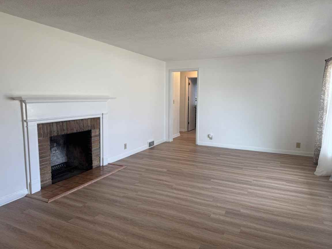 5253 Harlem Rd #1 - Photo 2 of 13