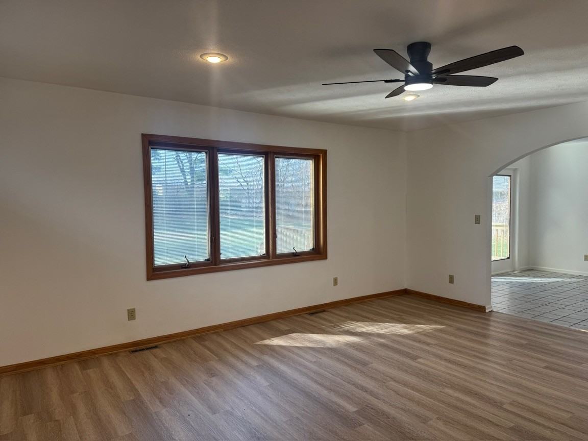 5253 Harlem Rd #1 - Photo 7 of 13