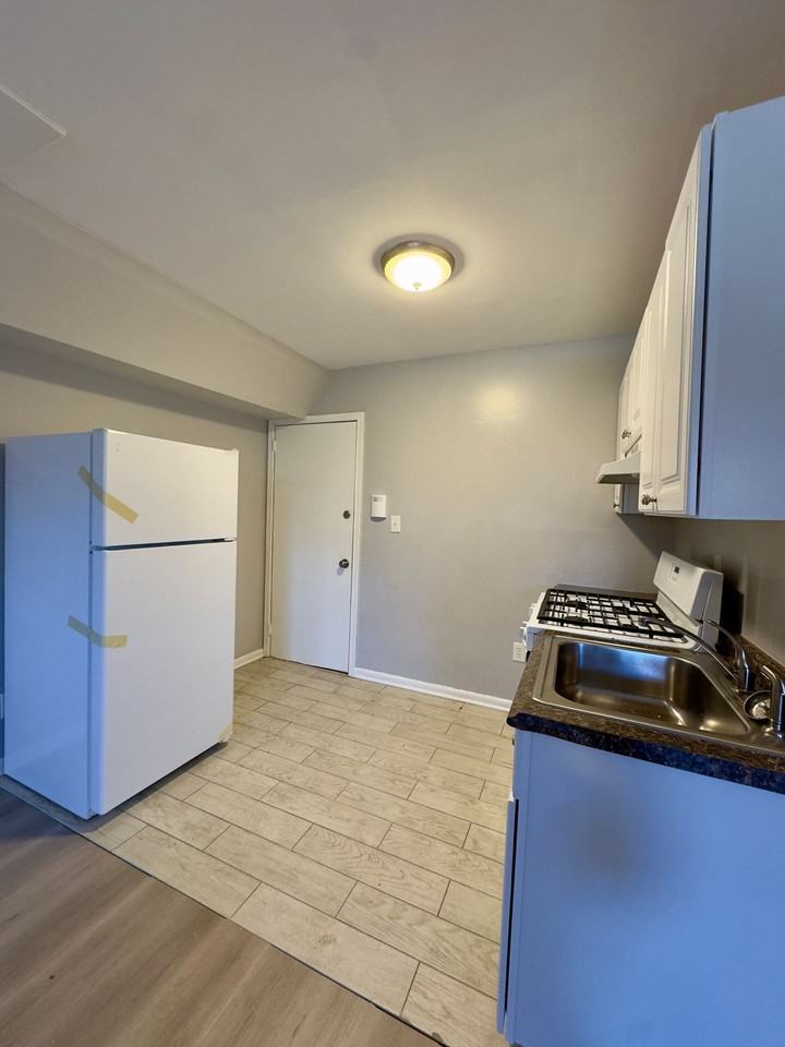 For Rent: Historic Charm at 2300 Eutaw Place – Your Urban Retreat Awaits! - Photo 6 of 50