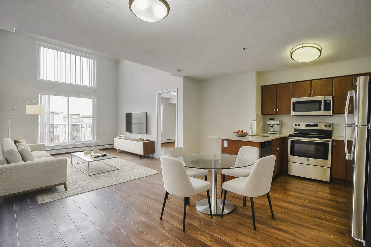 Hollick Kenyon Apartments - Photo 3 of 24